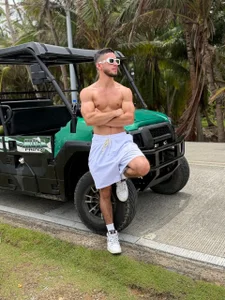 axel_tone in the streets of Sai🌴🏖️ 사진 2