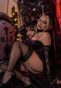 Cristall_swett You vampira favorite Pic 2