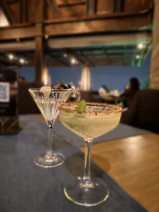 Mia_222 Great View and nice drinks describe mmy nights Pic