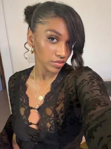 Public od Indiasparkx  7 snímek