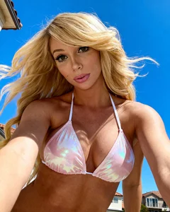 theekellypierce Public Pic 5