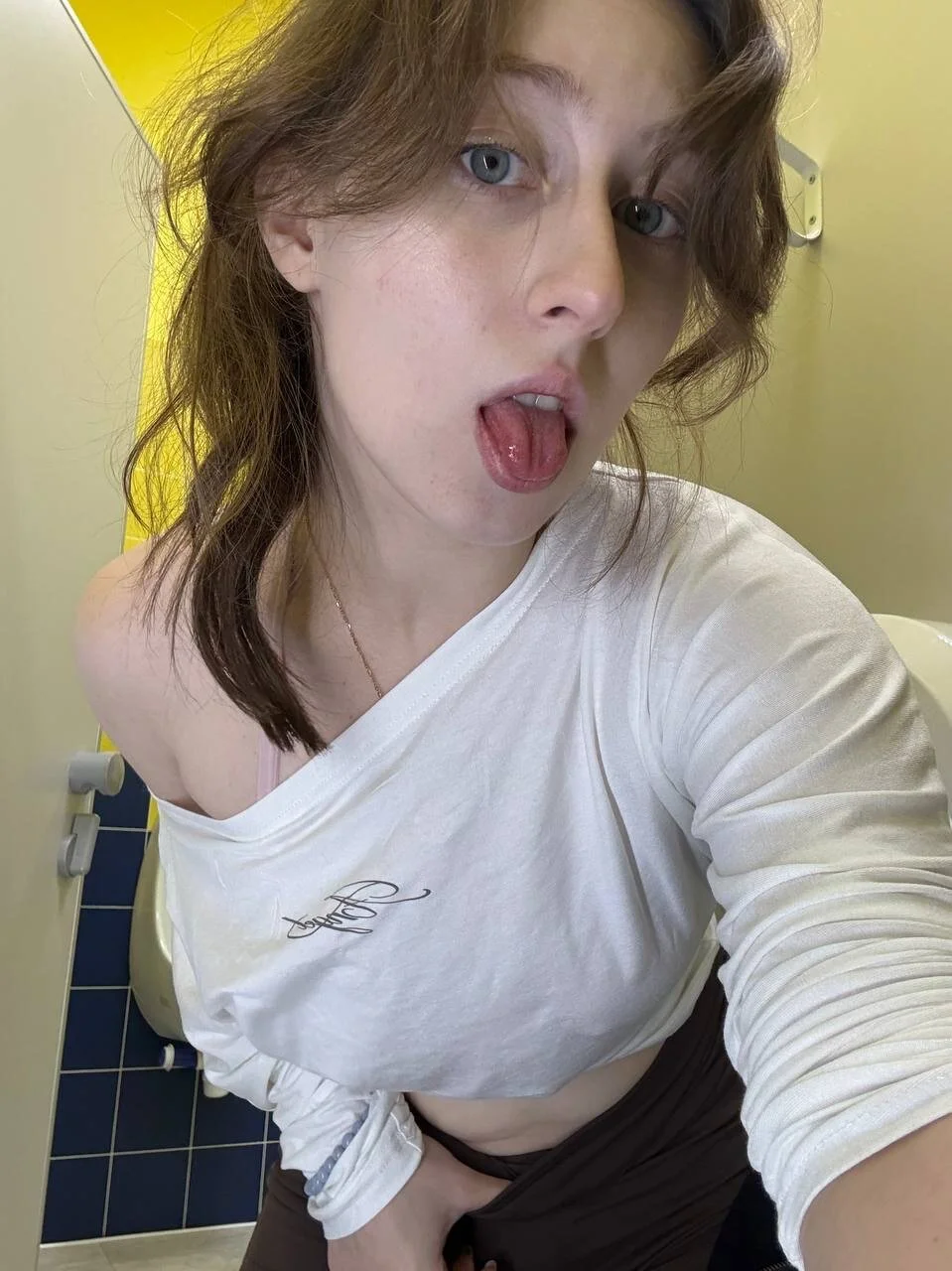 FroggyAnna Trending Pic 6195
