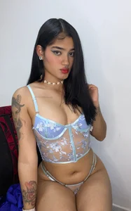 charlotte_9999 you like my tongue? Hmm Bilde 3