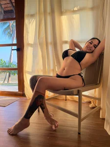 FemmeFataleMonica: Its me ( 5 фото)