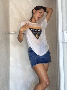 Ta fille mouillée 🥰🤔💦🤤 de valeriah_7  5 Imagens