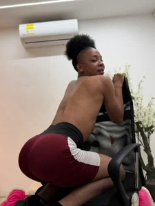 Sexy boy od TenderTeacher  3 snímek