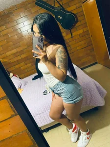 charlote_brown ME 💕  4টি ছবি