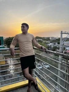 Luis_Mondacon Public Pic 6