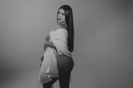 AvaScott_ Public  2. fénykép