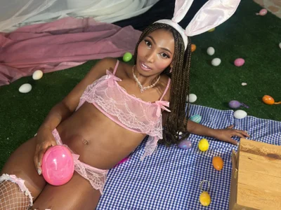 SabrinaDevill Happy Easter 🐰 Pic 3