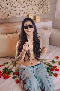 NaishaFord_1 Valentine's Day is for my lovers  6টি ছবি