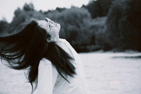 RebekahEifler Black or white vibe, I dont know Immagine  3
