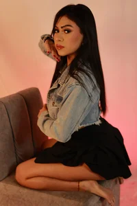 shy and sweet od ivy__ros  4 snímek