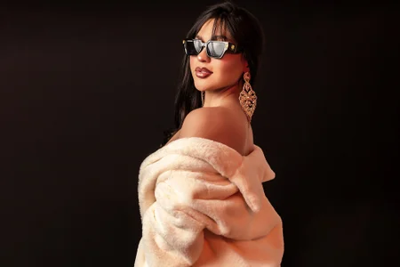 Samantha_Hans Public Hình 4