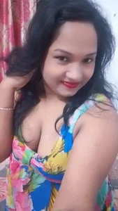 Aarti_Sharma1 Public Pic 3