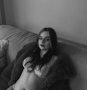 rina_kitty3 Public Pic 5