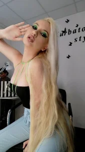 Elza_kom kullanıcısının Girl sexy tits albümü -  3 fotoğraf