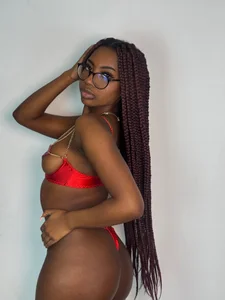 Raquel_jones Red and sensual chains💖⛓ Pic 5