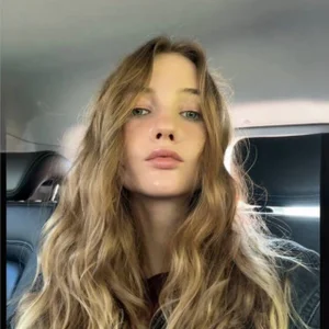 LuiseFurbeck I'm looking for friends Pic 8