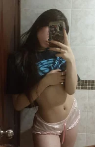 Roxanne_tay 😮 Foto