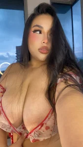 Zoey_thompson My curves are your sweetest distraction tonight 💋🍑💦 Pic 3