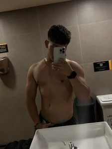 Yeremy12345 kullanıcısının Hola 😋 albümü -  3 fotoğraf