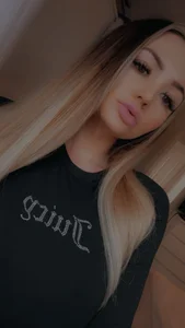 Ruby-Maes XXX nøgenfoto 3