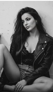 Ellara-'s XXX Nude Photo 2