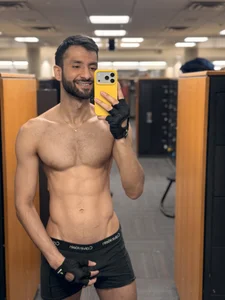 Toronto325 Me รูป 