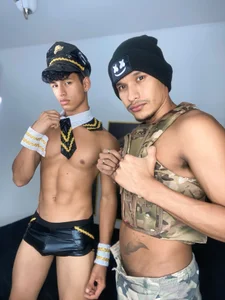 Stiven_And_CalvinHots Public slika 7