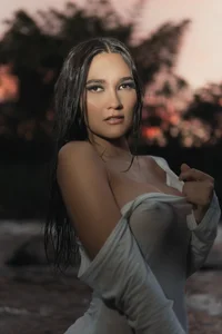 SaraParker_ "White Dress, Wild Waters" Pic