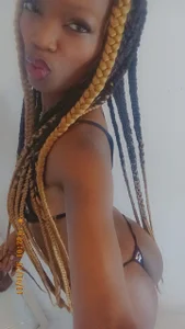 ebony_valentina's 👄🍫 Sex Photo 4