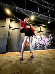 Violetx_moon kullanıcısının High heels, stomp stomp albümü -  2 fotoğraf