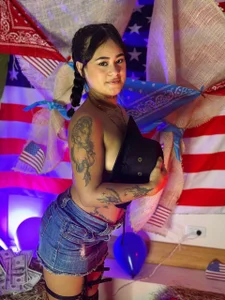 MatildaTaylor__ Miss Independence ❤️🤍💙 Poză 8