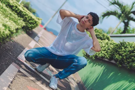 White is my color 💀💨 de AgarEvans  9 photos