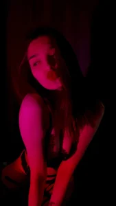 Red vibe💖 od MarciaMarshall  2 snímek