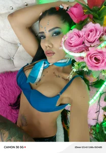 juliane_sweer1 Blue Pic 7