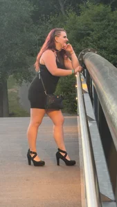SecretSarah69 Public Hình