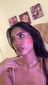 LUSHBELLAPublic Bild