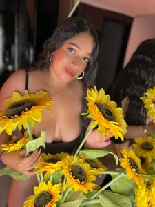 Sarai_Honeey 💛💛 Foto 4