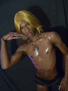 Kendall_Gil Blonde in oil... Foto 7