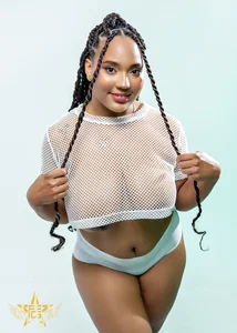 Michelle_Lewis_ special photos Pic 2