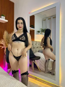 whitney_white_ Public Pic 2