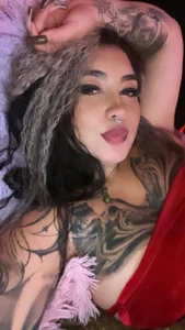 CloeeBeckam do u like my face? Pic 3