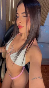 Perla_lovely_ There is something in your eyes that promises unforgettable nights. 🍒🤍 사진