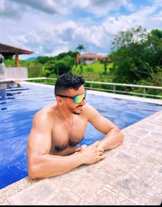 Zdjęcia Reiko_85_ Sunny day, pool and relaxation:  5