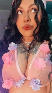 shayna_manson_ A LITTLE PINK Poză 4