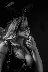 Lyra_Valtierraのsexy rabbitの枚の写真