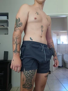 RomanticrelationsPublic图片