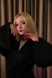 ElswythCovil asian girl p.1🤏 Pic 2